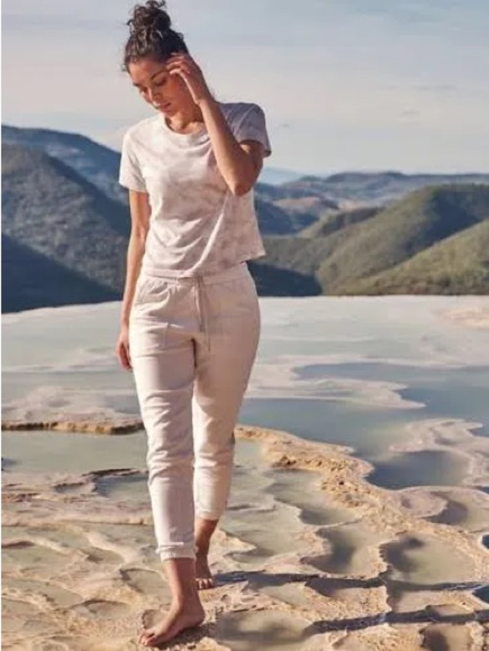 Athleta Cream Farallon Jogger Pants Size Large
